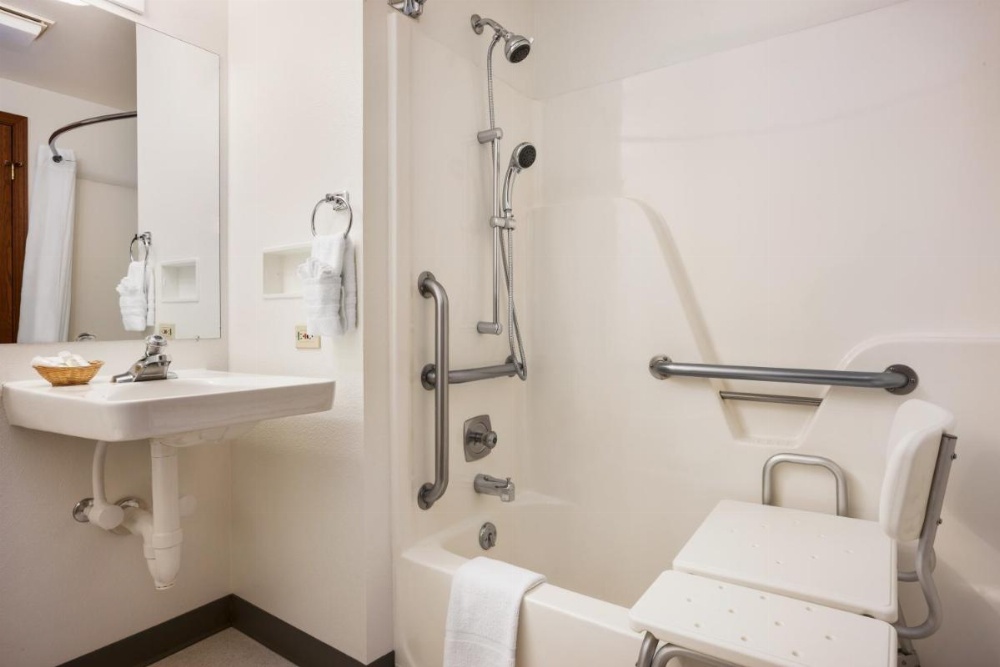 Room image 3
